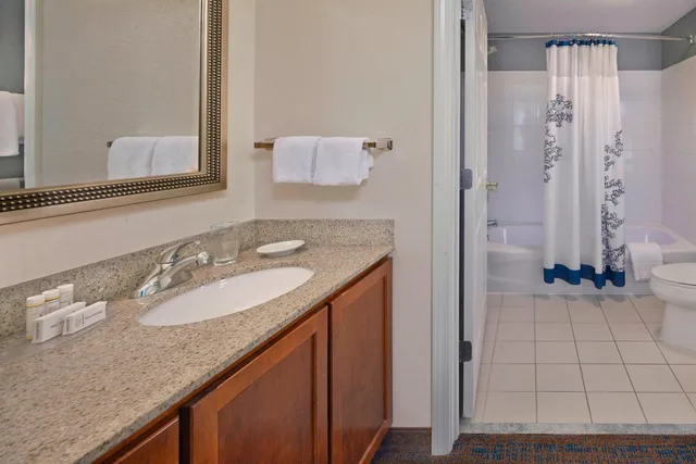 2 Bedrooms, Suite, Residence Inn By Marriott Hartford Avon 2/2