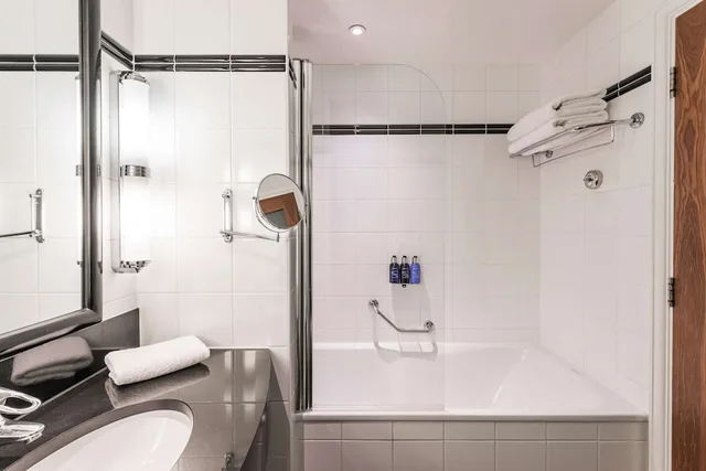Standard, Radisson Blu Hotel, Leeds 7/8