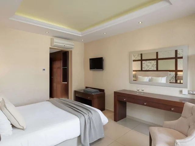 Premium, Family, Suite, Double and Twin Beds, Outdoor Jetted Tub, Theartemis Palace 6/10