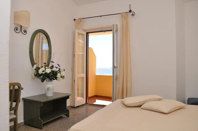 غرفة بسرير مزدوج بإطلالة على البحر، Castello Hotel Sardinia 4/6
