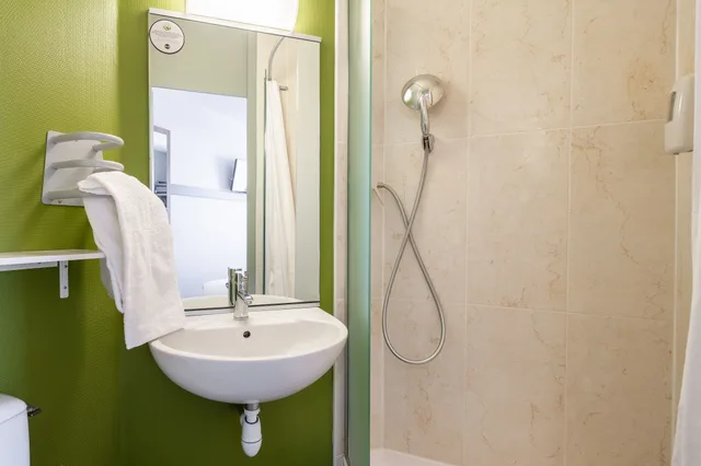 غرفة بسريرين منفصلين، B&B Hotel Strasbourg Nord Artisans 3/4
