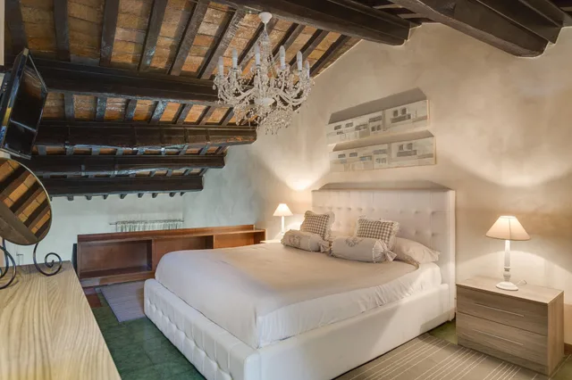 شقة بسرير مزدوج وسرير فردي بشرفة بغرفة نوم واحدة مع أريكة، Tritone Top House 1/10