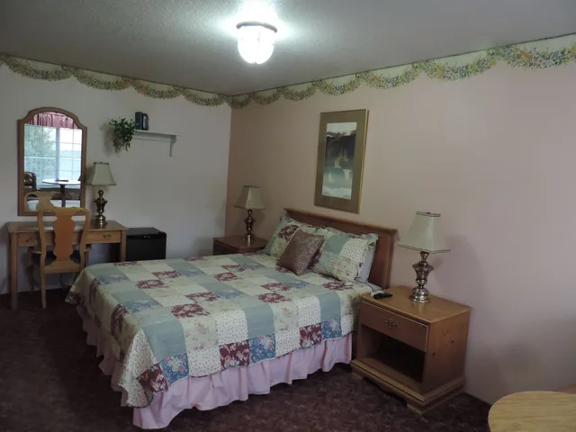 غرفة قياسية بسرير كوين، Sweet Breeze Inn 2/5