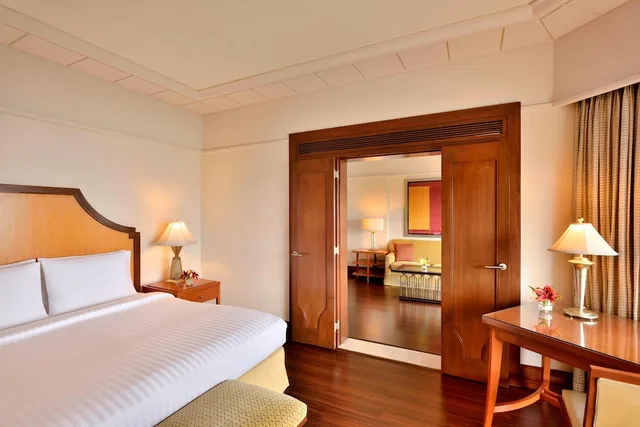 جناح تنفيذي بسرير كينج بغرفة نوم واحدة للمدخنين، Hyderabad Marriott Hotel And Convention Centre 2/9