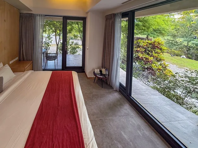 غرفة كومفورت بسرير كينج بإطلالة على الحديقة، Villa Loherb 9/10