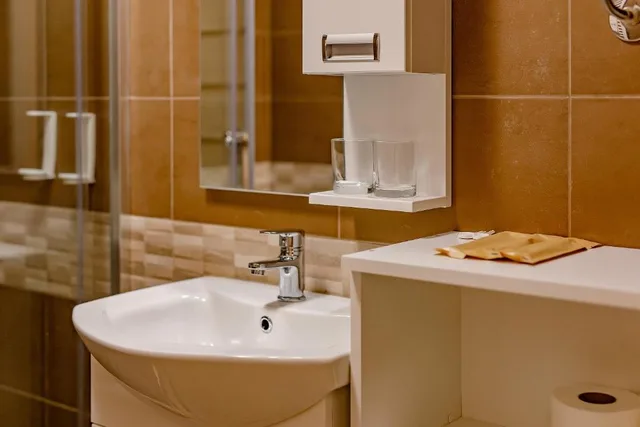 غرفة قياسية ثلاثية، Hotel Airstar 3/3
