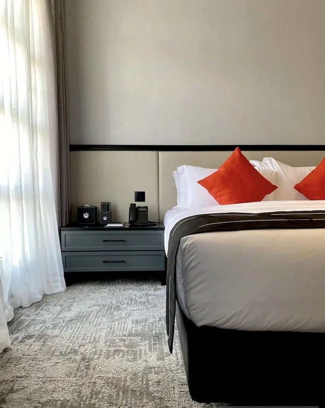غرفة عائلية بسرير كوين وسرير فردي، Stanton Hotel 5/6