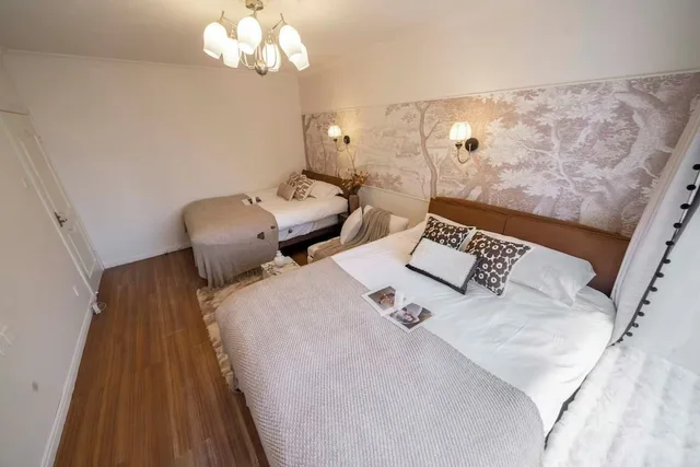 شقة إليت بسريرين منفصلين وسريرين مزدوجين، Book and Bed-People's Square 8/10