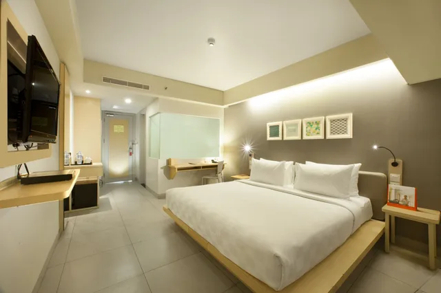 غرفة ديلوكس بسرير كوين بشرفة، Sevn Legian 4/10