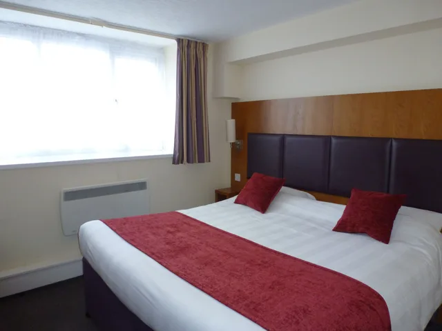 غرفة بسرير مزدوج، Premier Inn Alderley Edge 1/7