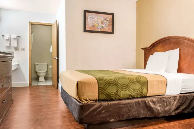 غرفة قياسية بسرير مزدوج للمدخنين، Econo Lodge Holland - Toledo 2/3