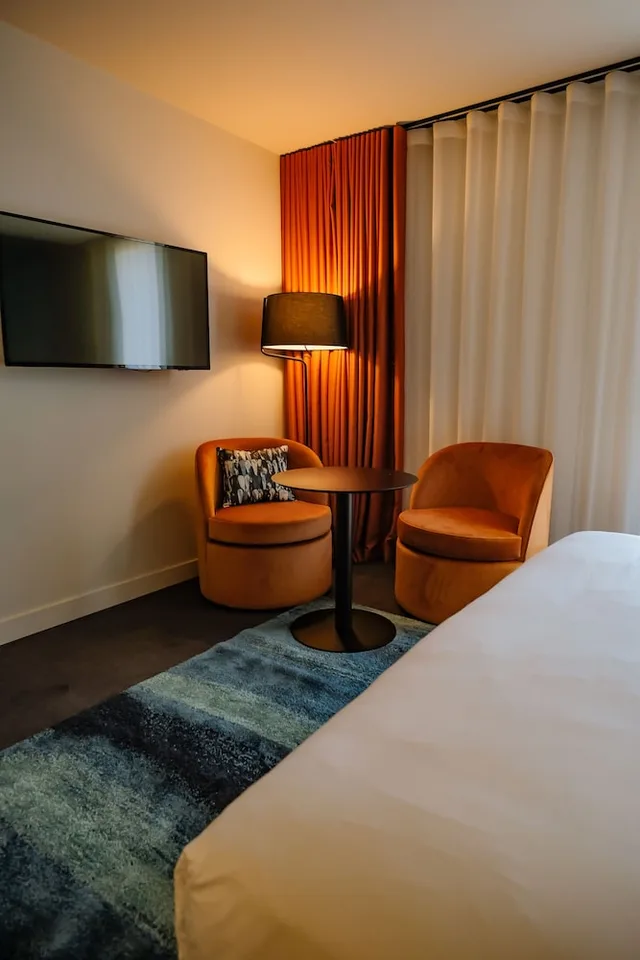 غرفة كومفورت بسرير مزدوج بإطلالة على البحيرة، ibis Styles Bordeaux Lac Bruges 9/10