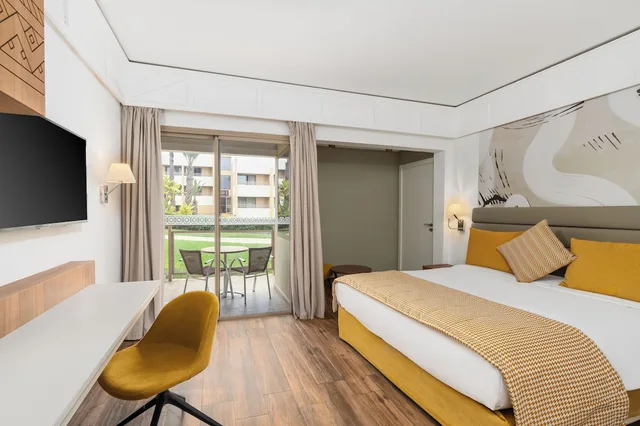 غرفة بريفيليج ثلاثية بثلاثة أسرّة بإطلالة على البحر، Dunes d Or Ocean Club Agadir 1/2