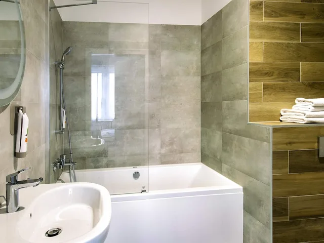 غرفة بسرير مزدوج مع أريكة، Ibis Styles Grudziadz 10/10