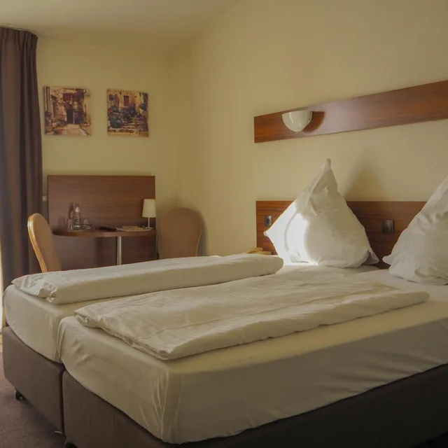 غرفة قياسية بسريرين منفصلين، Hotel Am Wall 4/10