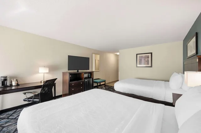 غرفة قياسية بسريرين كوين، Best Western Plus Anderson 1/10