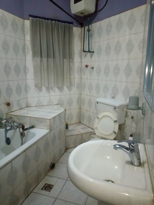 غرفة فاخرة بسرير مزدوج، Hail Henrietta Hotel 2/2