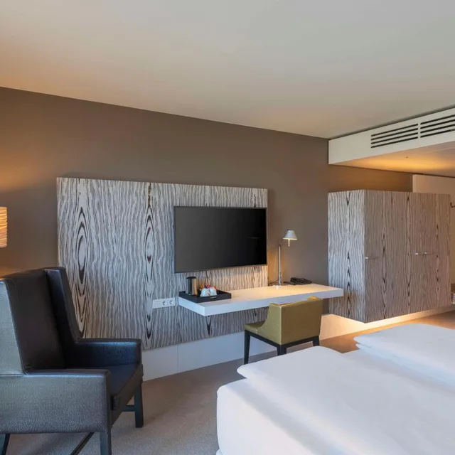 غرفة بسرير كينج، Doubletree by Hilton Vienna Schonbrunn 10/13