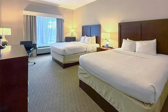 غرفة بسريرين كوين، Comfort Inn & Suites Rogersville 3/10