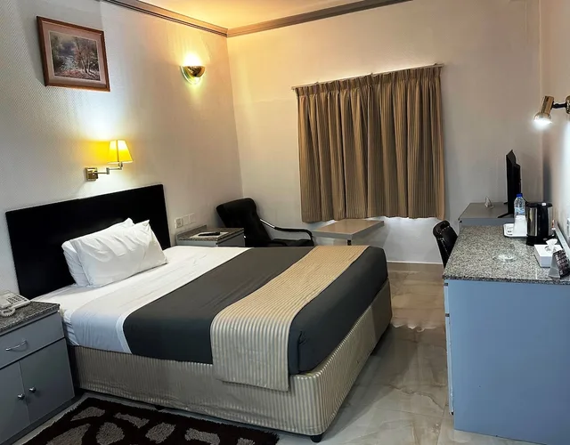 غرفة قياسية بسريرين منفصلين، Grand Astoria Hotel 2/10