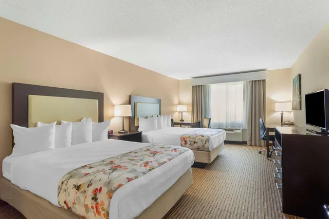 غرفة بسريرين مزدوجين، Best Western Lawrenceburg Inn 2/4