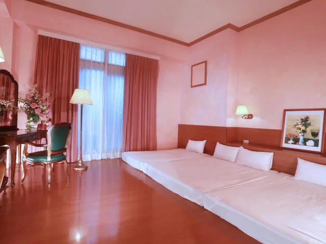 غرفة يابانية بسرير فردي وسريرين مزدوجين، East Commercial Affairs Hotel 1/2