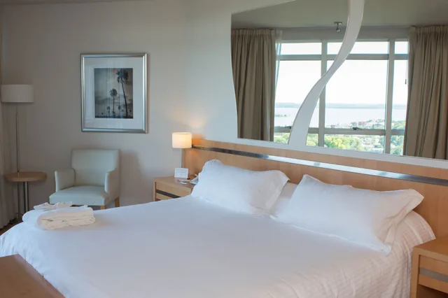 غرفة بريميوم مفردة بسرير مزدوج، Maran Suites And Towers 1/3