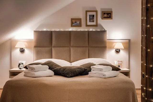 استوديو ديلوكس بسريرين كوين، Louren Apartments 1/5