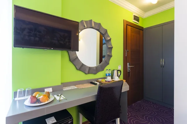غرفة قياسية ثلاثية بسرير مزدوج وسرير فردي بغرفة نوم واحدة، Mene City Hotel 10/10