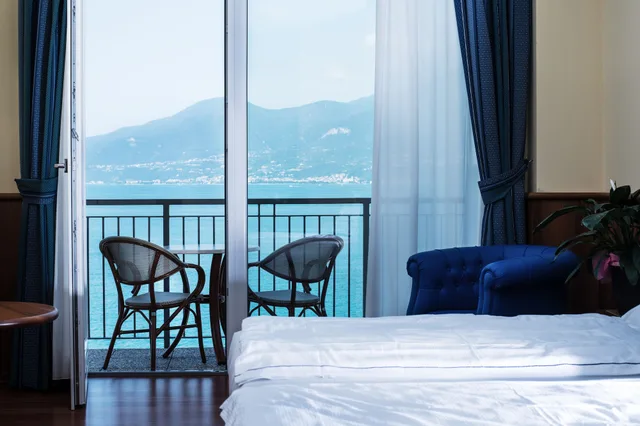 غرفة ديلوكس بسرير مزدوج بإطلالة على البحيرة، Hotel Internazionale 8/10