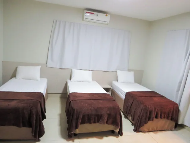غرفة ثلاثية، Sudoeste Hotel 2/3