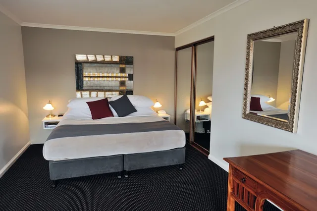 Spa, Executive, Suite, King Bed, Sofa، Aspect Tamar Valley Resort 1/1