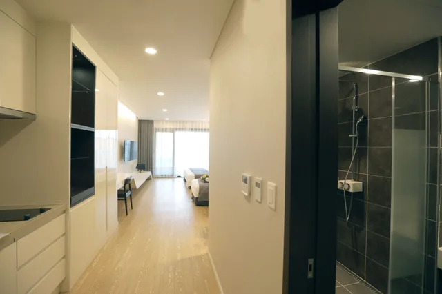 غرفة عائلية بسريرين منفصلين وسرير كينج وسرير فردي، The Qube Resort Jeju 5/5