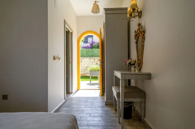 غرفة كلاسيكية بسرير كوين بشرفة، Hotel De Gold Alacati 4/7