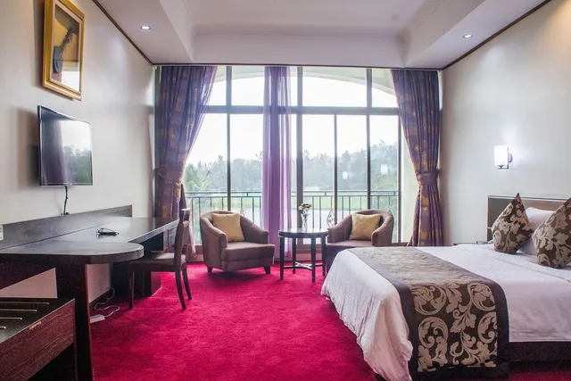 غرفة عائلية بسرير كوين وسريرين منفصلين، Lake View Resort Hotel 3/7