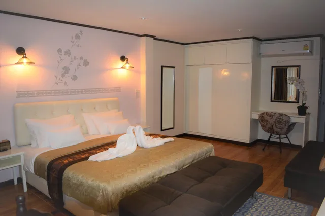 غرفة بريميير ديلوكس بسرير كوين وسرير فردي، Cana Boutique Hotel 2/2