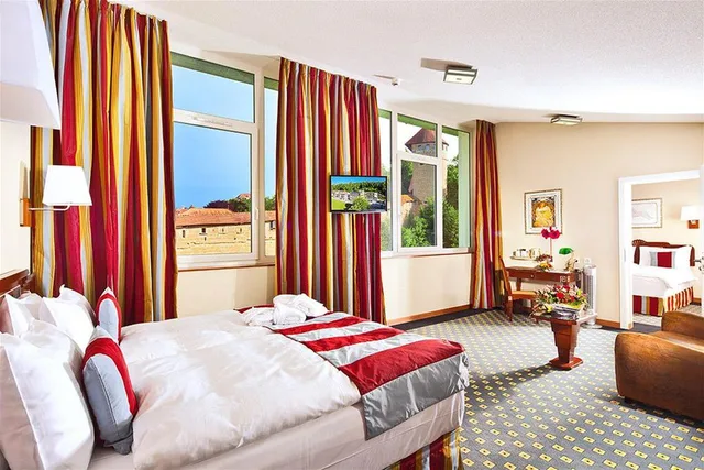 Standard, Queen Bed, City Side، Mercure Fribourg Centre Remparts 3/4