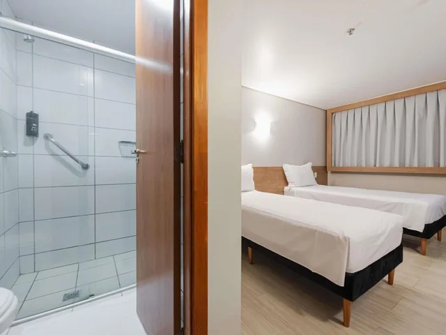 غرفة قياسية ثلاثية بسرير فردي وثلاثة أسرّة، ibis Styles Goiania Shopping Estacao 4/5