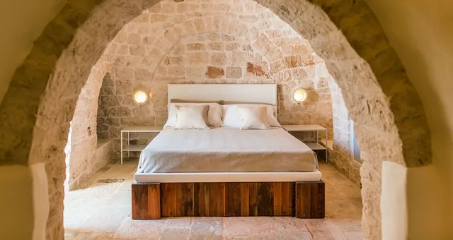 Family Suite, Queen Bed, Sofa, Borgo Canonica 3/5