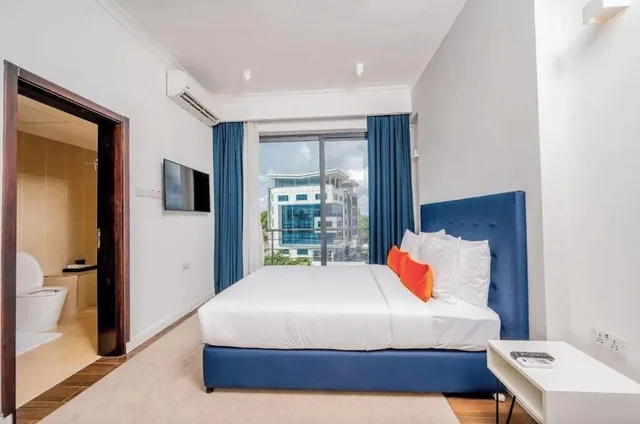 جناح تنفيذي بسريرين كوين بغرفتي نوم، Urban by CityBlue Dar es Salaam 4/4