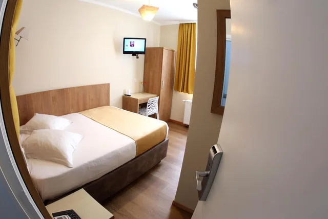 غرفة كومفورت بسرير مزدوج، Sun Hotel 4/10