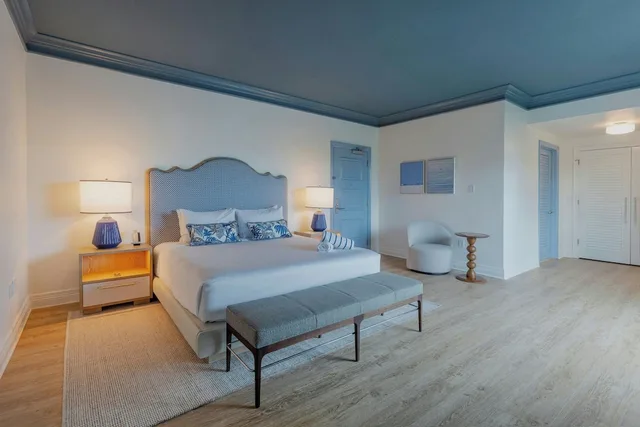 غرفة كلاسيكية بسرير كينج بإطلالة على المدينة بشرفة، The Seagate Hotel Spa 2/4