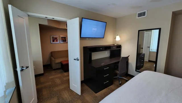 استوديو بسرير كوين، Staybridge Suites Denver Downtown 1/3