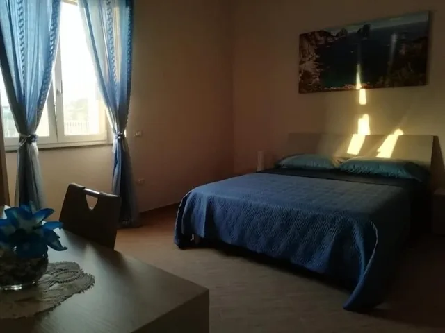 غرفة ثلاثية بسرير كوين وسرير فردي، Le Tre Gemme 2/4