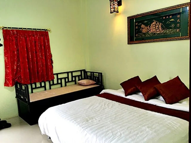 Batan Bungalow, King Bed، The Natural Yurt Resort At Khao Kho 3/7