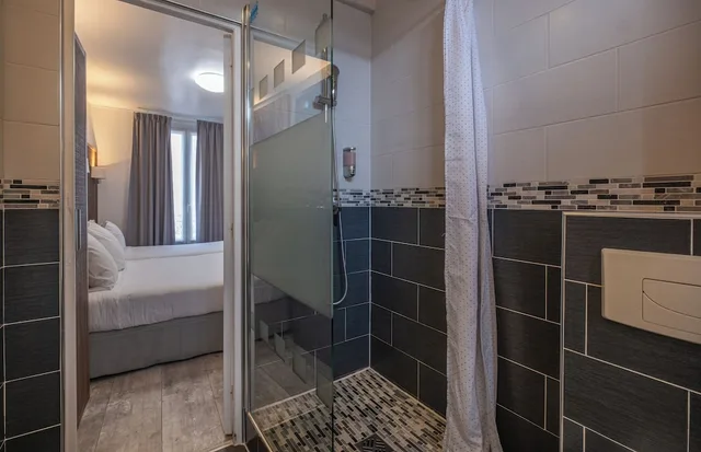 غرفة ثلاثية بسرير مزدوج وسرير فردي، Hotel Luxor 5/5