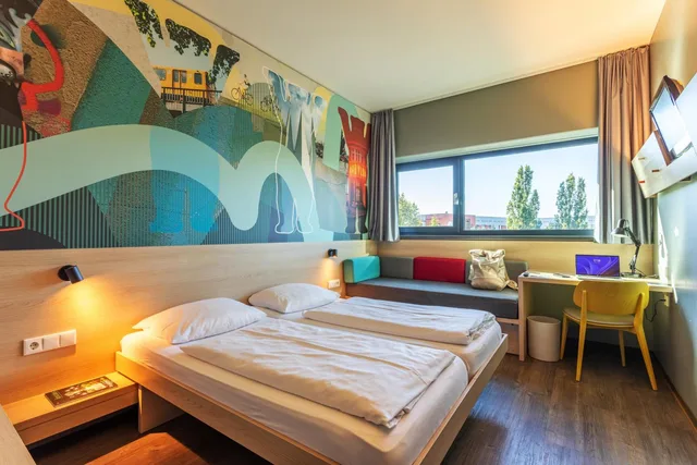 غرفة سوبيريور بسريرين منفصلين، MEININGER Hotel Berlin Airport 2/3