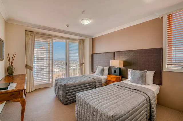 Sub Penthouse, 2 Beds, Queen and Twin Beds, Bel Air on Broadbeach 1/3