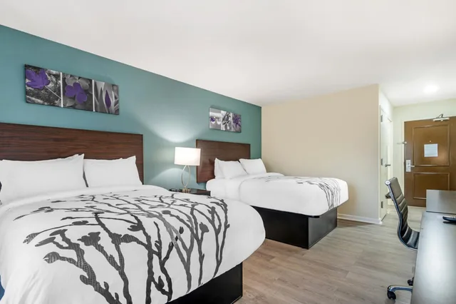 غرفة رباعية، Sleep Inn & Suites Newport News City Center Area 4/7