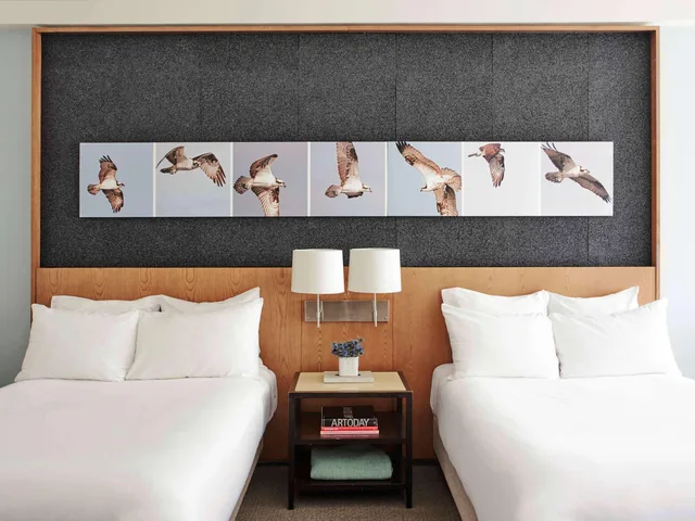 غرفة ديلوكس بسرير مزدوج، 21C Museum Hotel Louisville 1/2